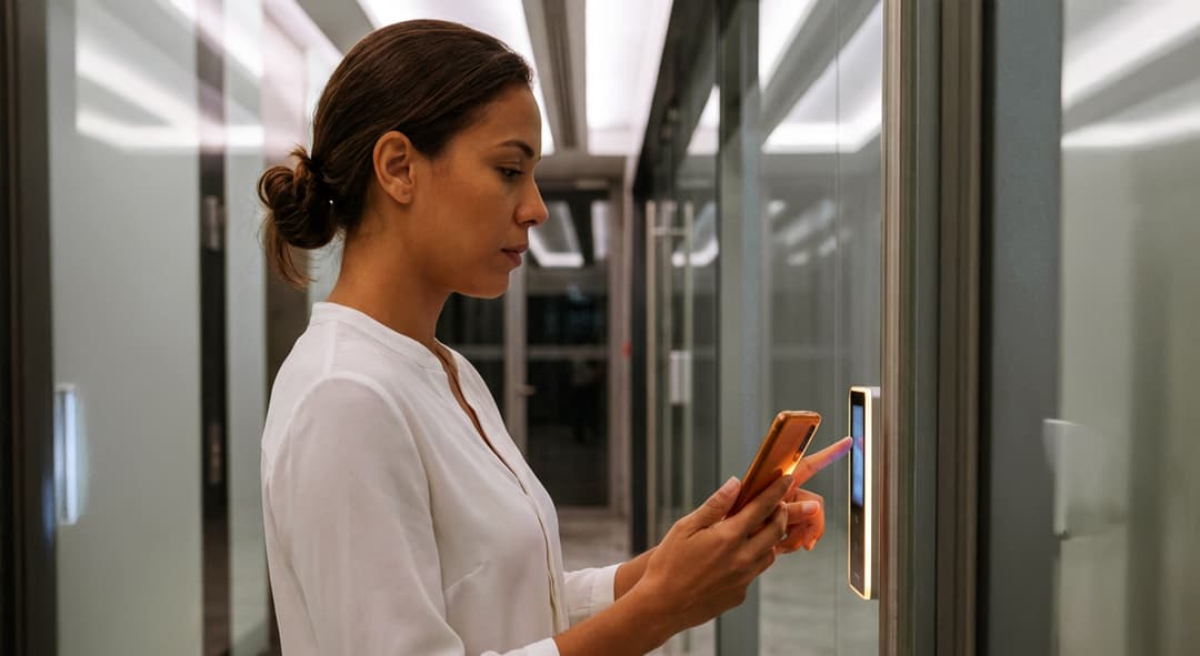 Controle de acesso inteligente em prédios: o que você precisa saber?